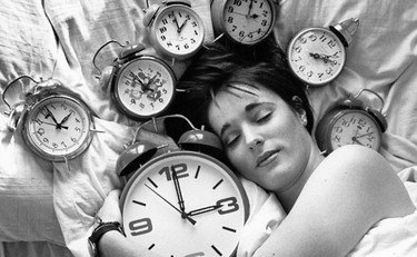 Torna l'ora solare, lancette un'ora indietro