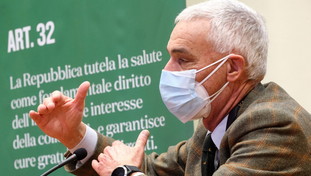 Allarme super-varianti, il virus dilaga tra gli animali. Palù sgancia la bomba