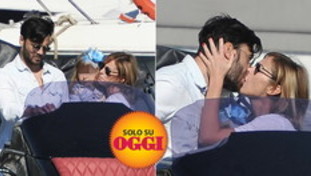 L'amore senza freni tra la Boschi e il suo Giulio: il bacio in barca è mozzafiato