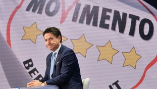 Conte non ride più: la lasagna al party di Bettini è indigesta. Scoppia la rivolta nel M5S