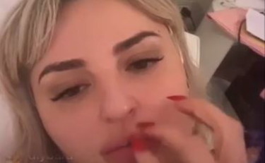 Arisa si sente Lady Gaga, cosa indossa ai piedi