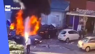 Esplode auto a Liverpool: strage evitata grazie ad un eroe. Torna l'incubo attentati