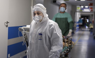 Sospesi 700 medici e infermieri, Alto Adige a un passo dalla zona gialla