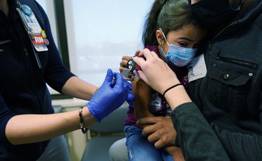 Vaccino Covid ai bambini, ci siamo. La svolta dell'Ema, c'è la data