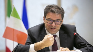 Mal di pancia Lega sul super green pass. Giorgetti: Riserve e perplessità, ma...