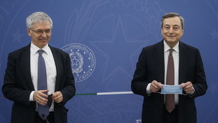 Draghi taglia le tasse: ridotto l'Irpef. Accordo tra partiti e governo