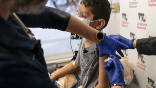 Ora tocca ai bambini, via libera dell'Ema al vaccino: più benefici che rischi