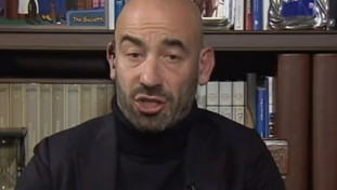 Prima la terza dose poi un altro vaccino. Bassetti, ecco cosa ci aspetta nel 2022