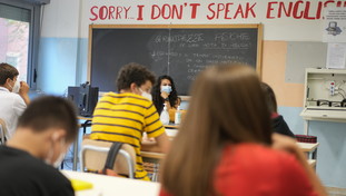 Scuola a rischio dopo la Befana. Troppi contagi e quarantene, torna l'incubo dad