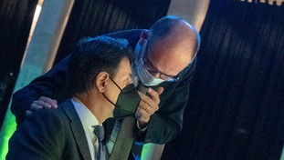 Conte sbatte la porta in faccia al Pd sulle suppletive: alleanza a rischio?