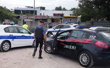 Forze dell'ordine, docenti e sanitari, scatta l'obbligo del vaccino