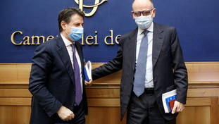 Temono Berlusconi. Spunta l'asse Conte-Letta per la corsa al Quirinale