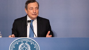 Draghi è ad un bivio. Sallusti lo sprona: “Si prenda un altro rischio ragionato”