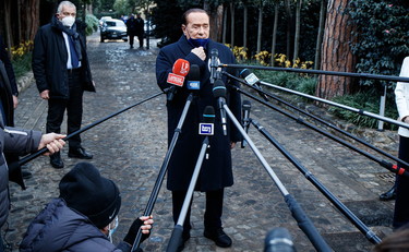 Guerra santa contro il Cav: solo l'ipotesi Quirinale fa perdere la testa alla sinistra