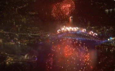 A Sydney è già 2022. L'impressionante show pirotecnico di Capodanno