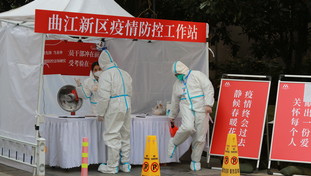 In Cina fanno il lockdown per tre casi asintomatici | VIDEO