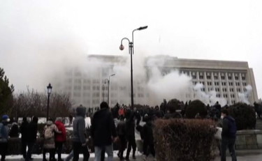 Kazakistan, violenti scontri contro l'aumento dei prezzi del gas