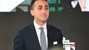 Luigi Di Maio vende case in Romania