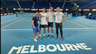 Djokovic ringrazia il giudice e sfida tutti: Voglio restare e vincere gli Australian Open