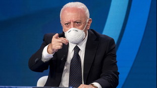 Scuola, De Luca sputa veleno su Draghi: Fino al Quirinale vuole che si dica che in Italia va tutto bene