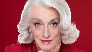 A Sanremo arriva anche Drusilla Foer, ecco i nomi delle vallette di Amadeus