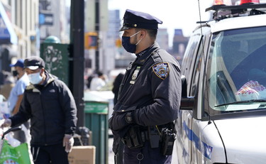 Uomo armato si barrica con ostaggi in sinagoga, la sorella è in carcere per terrorismo