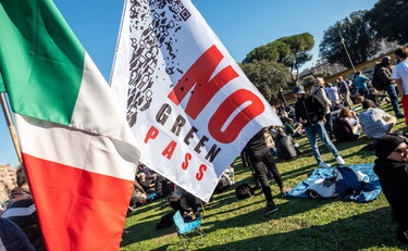 Il vaccino obbligatorio non convince i no vax