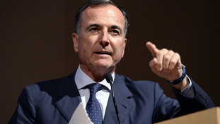 Mossa a sorpresa di Salvini: Frattini è il nome del centrodestra per il Quirinale