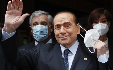 Per Forza Italia tratto io, Berlusconi scende in campo per il Quirinale