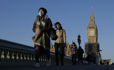 Basta isolamento per i positivi, Johnson libera il Regno Unito