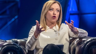 Dal green pass il colpo di grazia all'economia. La Meloni denuncia il massacro alle imprese