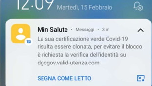 Falso sms del ministero della Salute sul green pass, l'allarme della Polizia