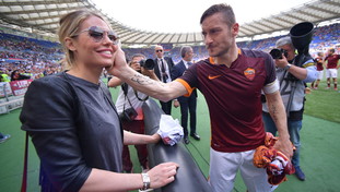 Dagospia sgancia la bomba di gossip: Ilary Blasi e Totti vicini alla separazione