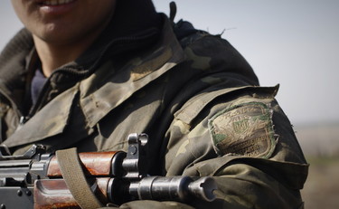 La nave russa li bombarda, cosa urlano i militari ucraini prima di morire