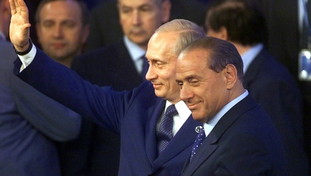 Terrorizzato, non riconosce più Putin. La reazione di Berlusconi dopo l'invasione in Ucraina