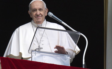 La forza del Papa contro la follia della guerra, il suo digiuno per fermarla