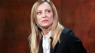 “Crisi, guerra e bollette, ma la loro priorità è lo Ius soli”. La Meloni affossa l'assurdo Letta