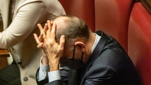 Letta pronto alla fuga dal Pd. La poltrona che gli fa gola e il rischio abbandono