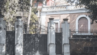 La guerra e la crisi fanno fuggire i turisti da Roma. Fallimenti a tappeto