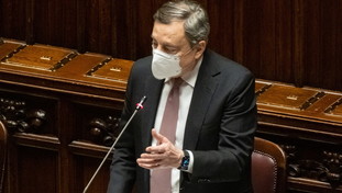 Draghi mette una toppa al caro-energia: 16 miliardi, ma non bastano