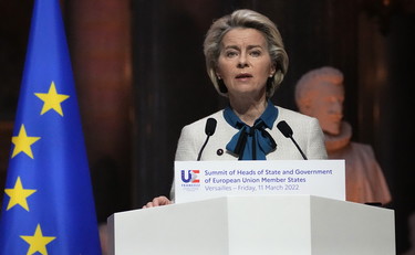 Stop agli investimenti nell'energia russa, l'Europa dice basta