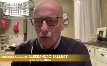 I cartelli nei supermercati parlano chiaro, così Sallusti inchioda Draghi