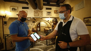 Il green pass rovina la Pasqua ai ristoratori già in ginocchio. È ancora rivolta