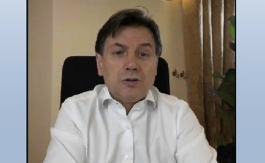 Pugni contro i detrattori, così Conte perde la pazienza