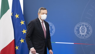 Forza Italia e Lega fanno muro contro le tasse di Draghi. E il premier li frega con la fiducia