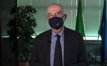 Covid, Rezza: in lieve calo incidenza, ma mantenere prudenza