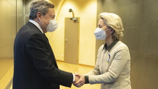 Pnrr, arrivano i soldi dall'Europa ma la metà sono cambiali