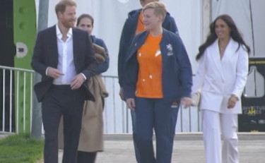 Lo show di Meghan agli Invictus con Harry. E sulla duchessa sorge il sospetto