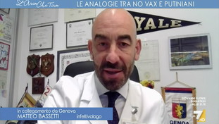 La gaffe del virologo Bassetti sulla guerra: non vuole diventare esperto di geopolitica, ma poi...