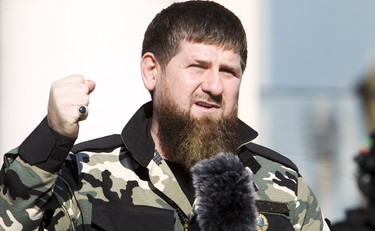 Mariupol ai russi in poche ore, la profezia di Kadyrov è definitiva
